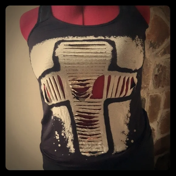 2/$20 Issi Tank 199 - Picture 4 of 4